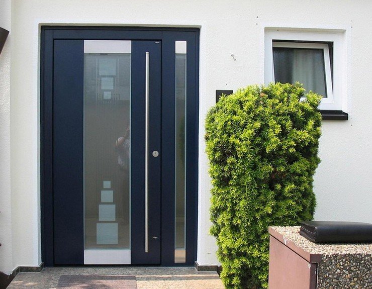 Алюминиевые двери входные для частного дома фото